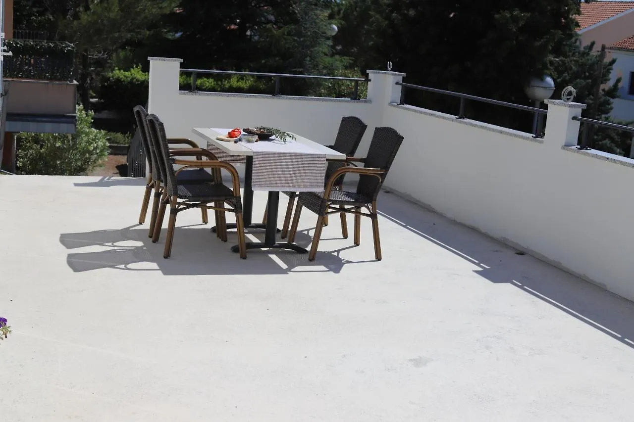 Apartamento App Sanny With Nice Terrace Malinska
