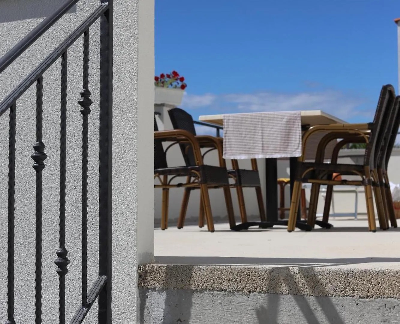 App Sanny With Nice Terrace Malinska 0*,  Croacia